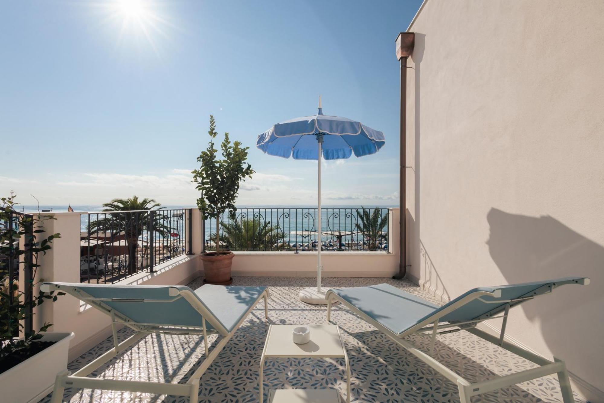 A'Mare Boutique Hotel & Spa Pietra Ligure Exterior foto